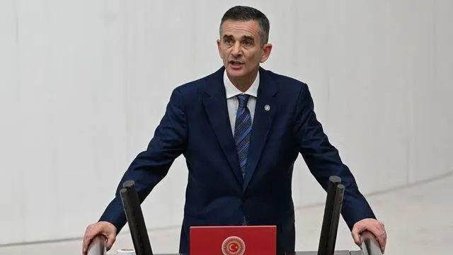 CHP milletvekili Ümit Dikbayır, partisinden istifa etti