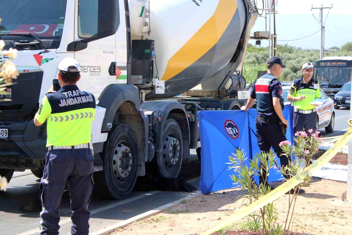 Beton mikserinin altında kalan yaşlı kadın hayatını kaybetti