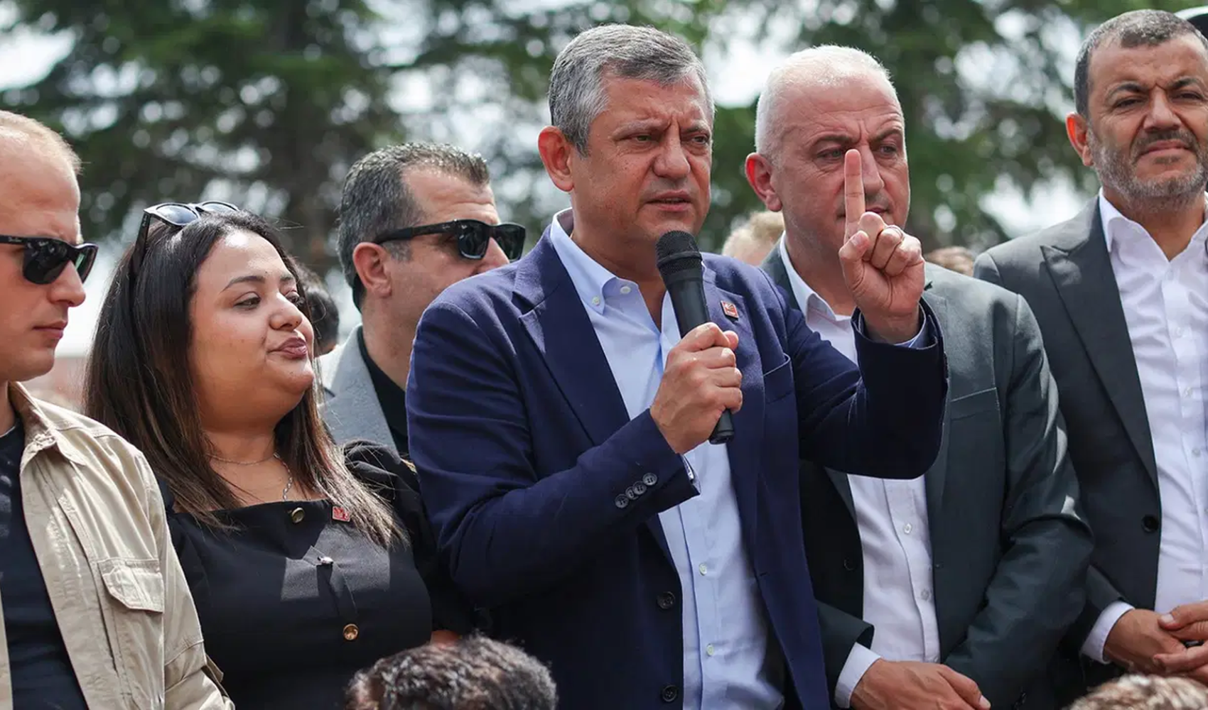 Özgür Özel Burdur’dan seslendi: 'CHP'yi elimizden almak istiyorlar'