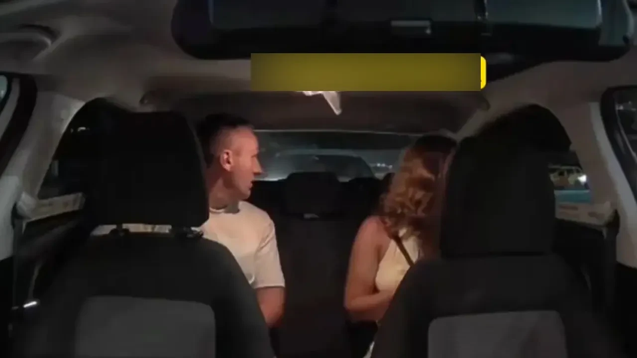 Takside korku dolu anlar! Turist çift neye uğradığını şaşırdı, korkudan defalarca özür diledi: O anlar saniye saniye kamerada