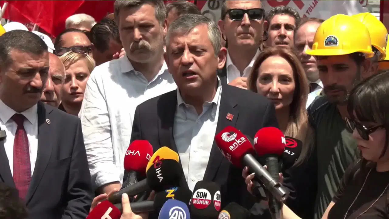 Muhalefet partileri Doruk Madencilik işçilerinin yanında... Özgür Özel konuştu: Doruk Madencilik işçileri bu parayı kamuoyu desteğiyle alacak