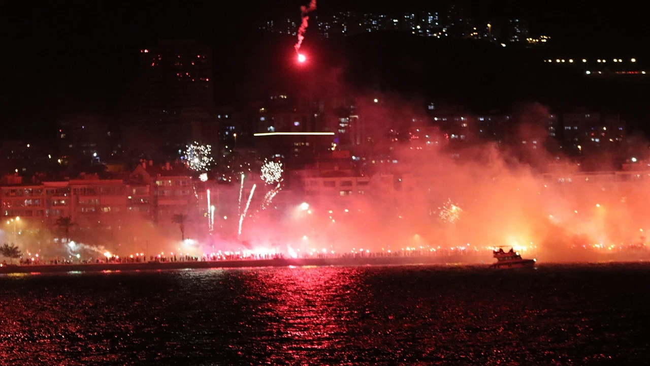 Göztepe'nin 101. yıl kutlamaları nefes kesti: Güzelyalı'da görsel şölen