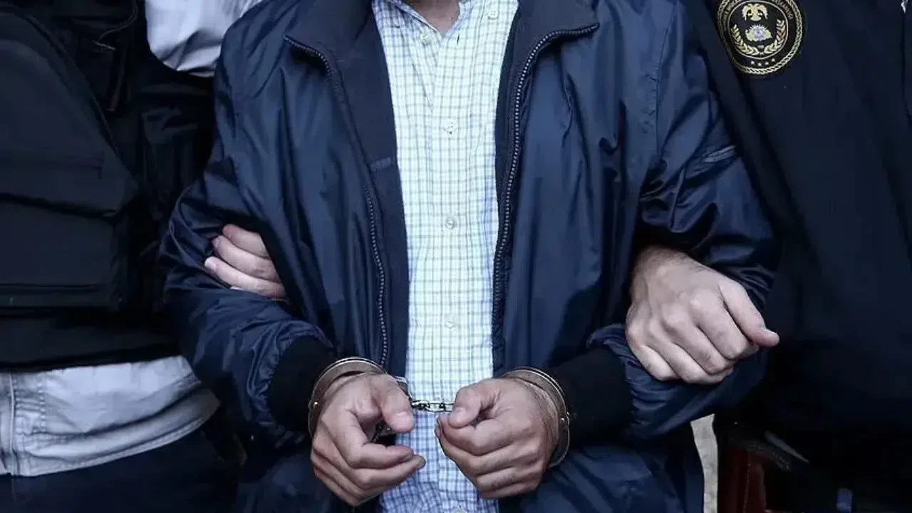 İstanbul’da narkotik suçlarından aranan 20 kişi yakalandı