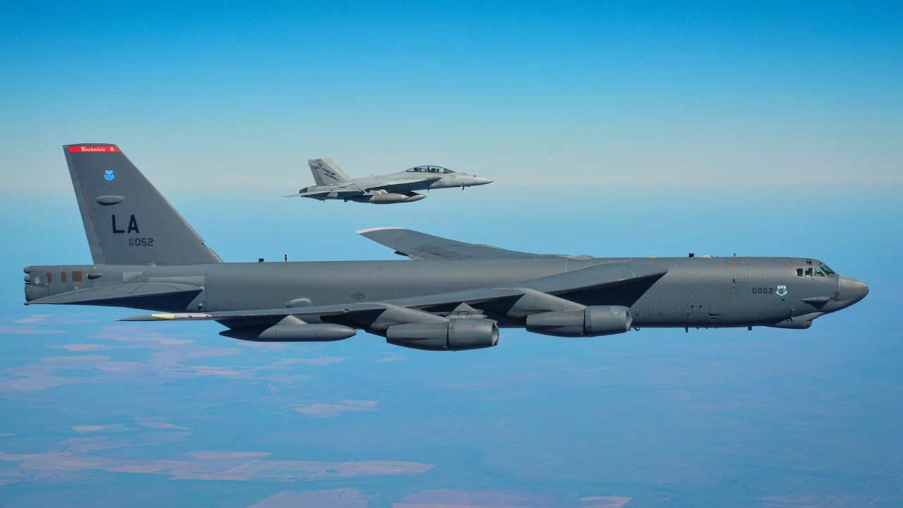 Son Dakika | ABD Hava Kuvvetlerine ait bombardıman uçağı düştü
