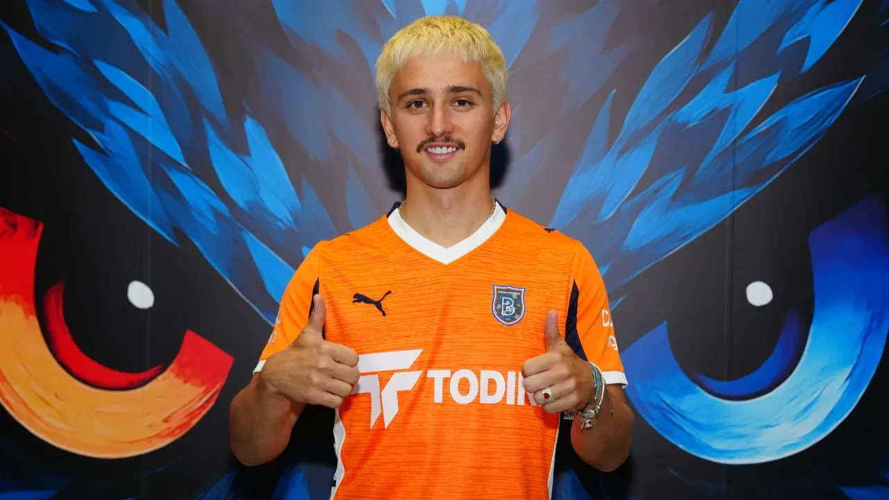 Başakşehir yeni transferini duyurdu! İstanbul ekibine Polonyalı sol bek