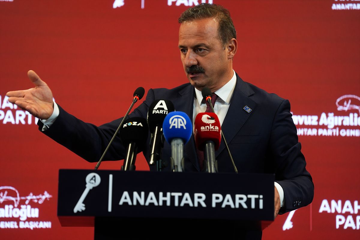 Anahtar parti genel başkanı ağıralioğlu, basın toplantısı düzenledi