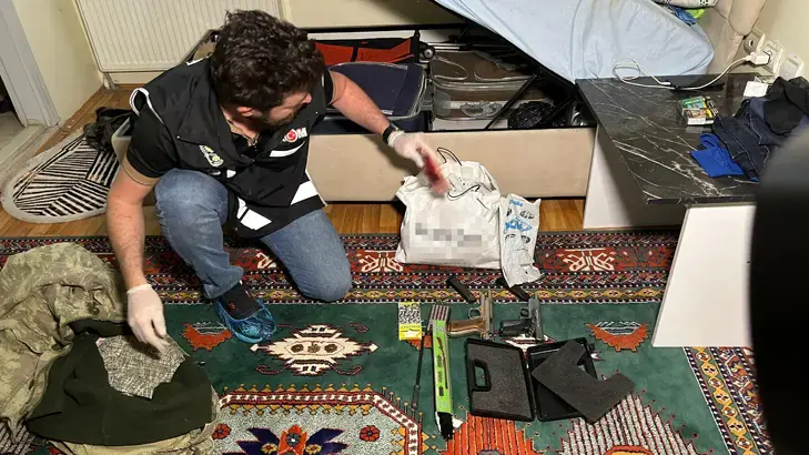 Sokak çeteleri ve yasa dışı bahis ağına peş peşe operasyon