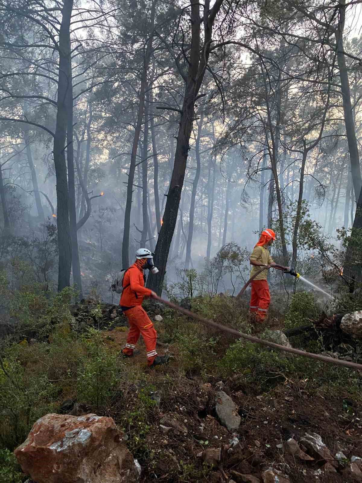 Datça mag ame ekipleri göcek’teki orman yangınına destek verdi
