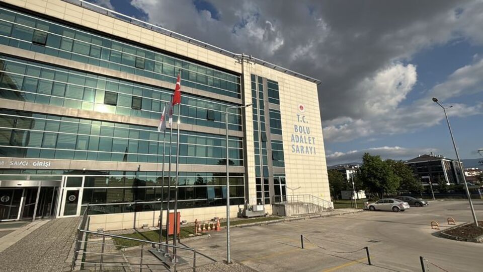 Bolu Belediyesi’ne ‘zimmet’ operasyonu