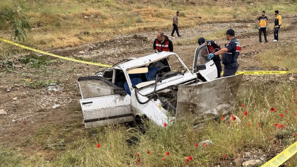 Otomobil köprüden uçtu! İki çocuk ve gözyaşı