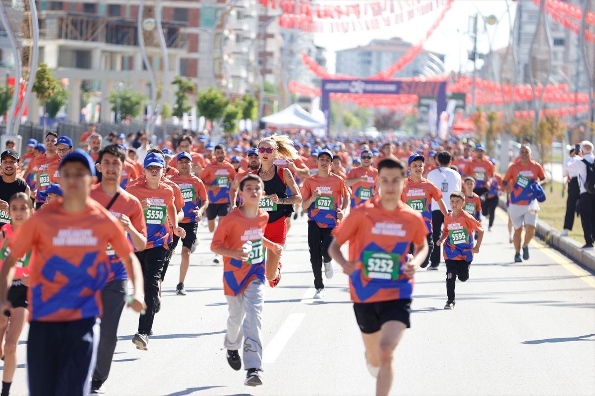 Malatya'da "Uluslararası Arslantepe Yarı Maratonu" tamamlandı