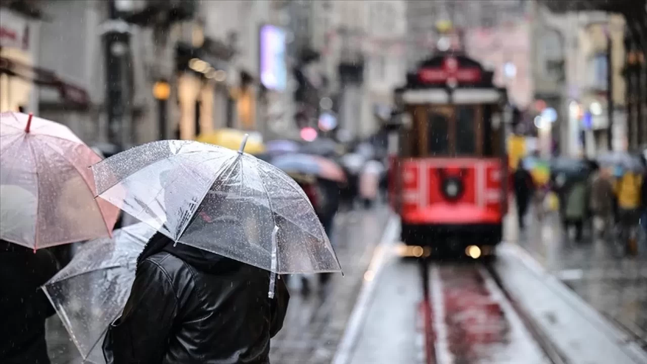 İstanbul’da hava değişiyor! Yağış için tarih verildi