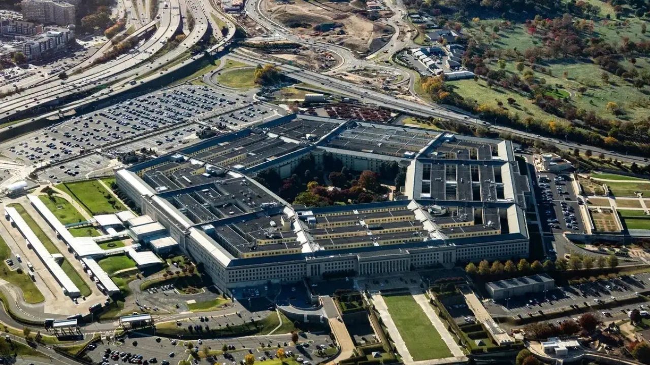 Son Dakika | Pentagon'da tehlikeli madde alarmı: Katlar karantinaya alındı
