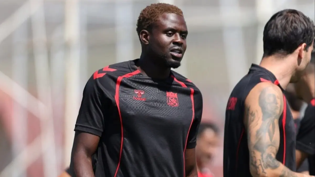 Sivasspor'da Benjamin Kimpioka ile yollar ayrıldı