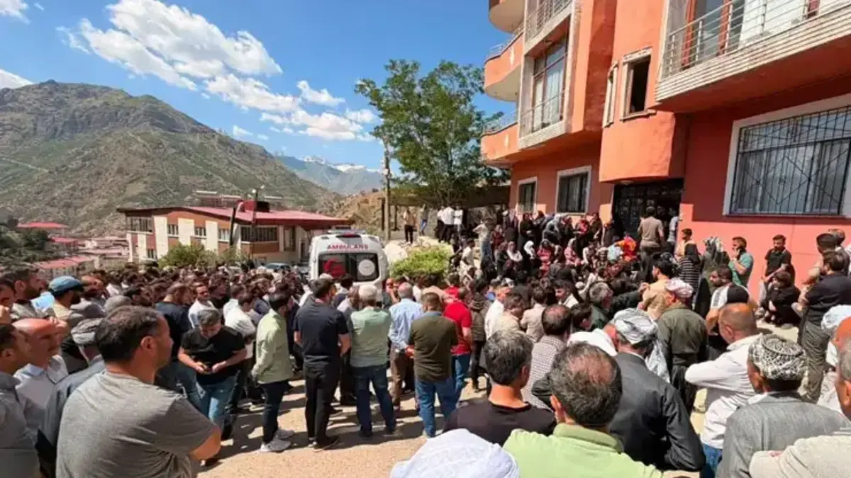 Kayınpederinin evini basan uzman çavuş, 4 kişiyi öldürdü