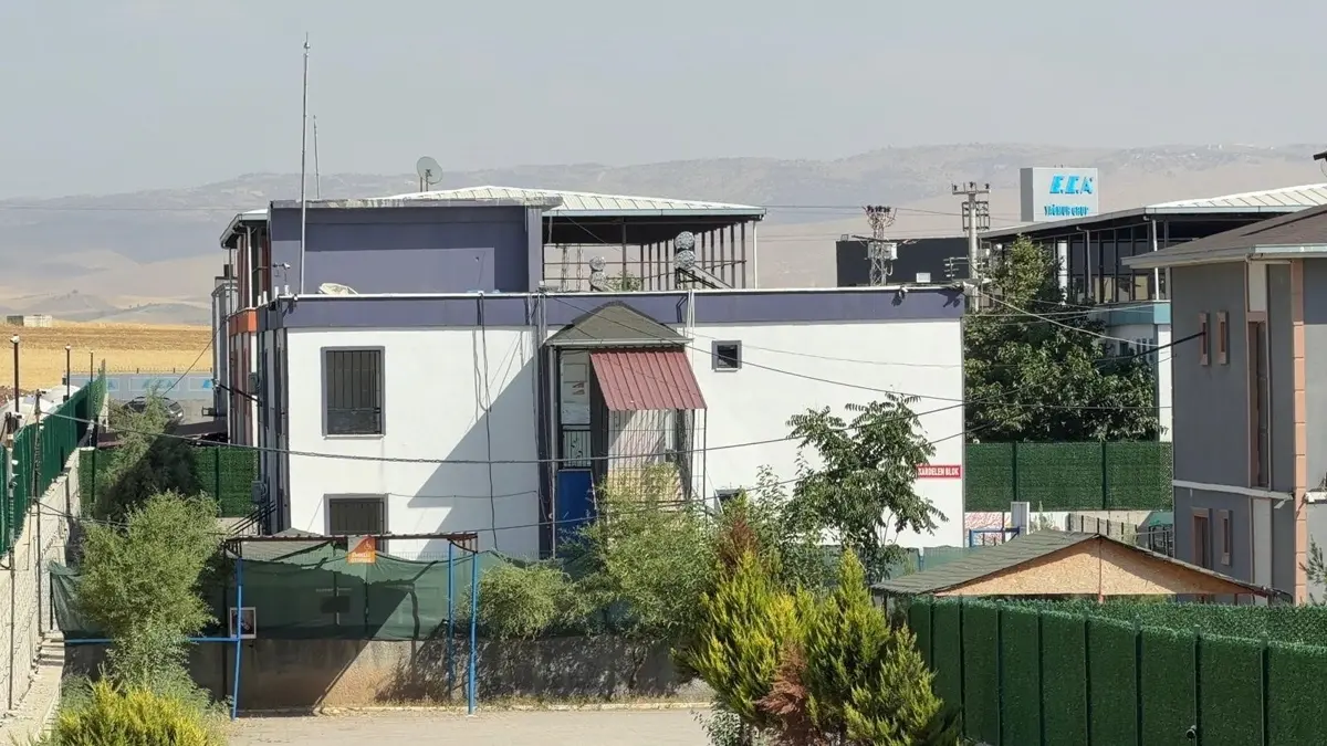 Vicdansızlığın böylesi! Lağım suyu içirip eziyet ettiler