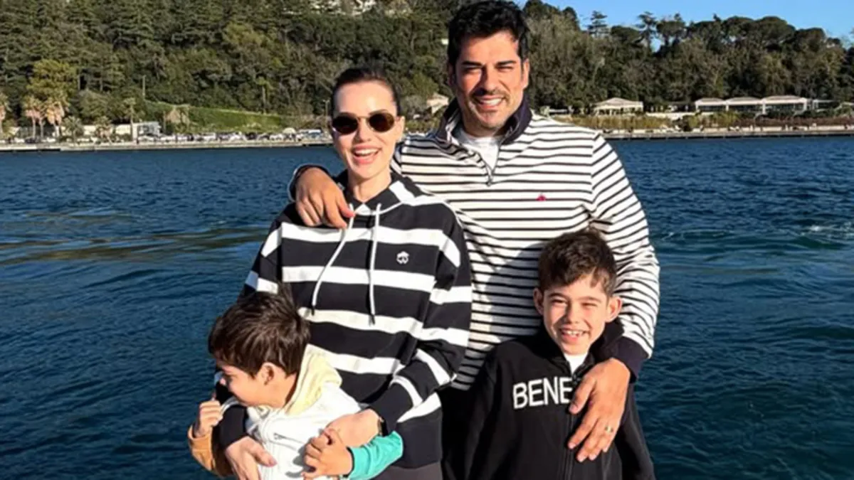 Fahriye Evcen güzelliğiyle büyüledi! Burak Özçivit ve çocuklarıyla çıktığı tatilden peş peşe paylaşımlar...