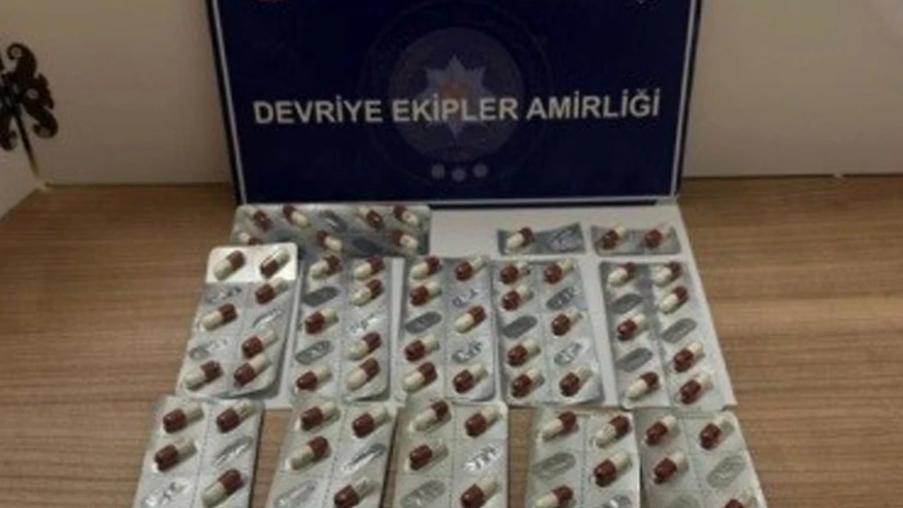 Keşan’da bir şüphelinin üzerinde 115 sentetik ecza ele geçirildi