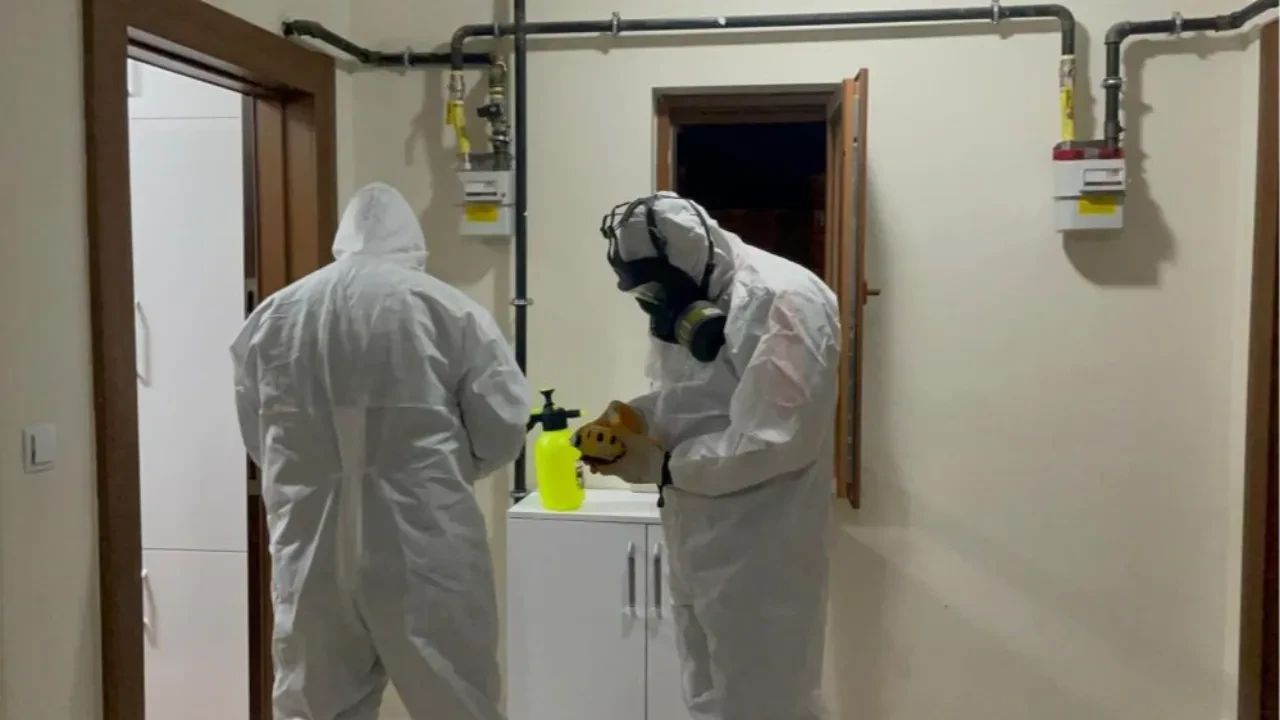 Apartmanda böcek ilacı paniği! AFAD sevk edildi, bina tahliye edildi