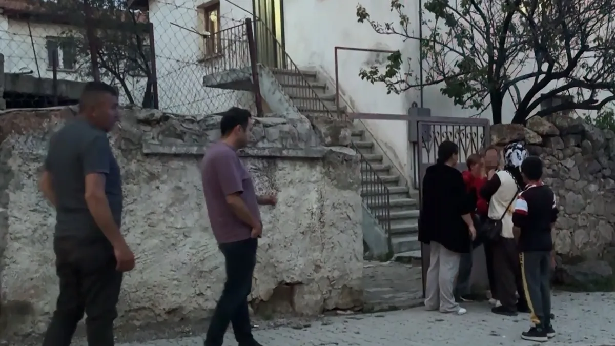 Aksaray'da KADES hayat kurtardı: Alkol alıp eşini ölümle tehdit eden şahıs 2 dakikada yakalandı