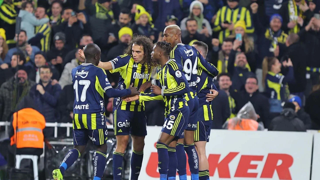 Fenerbahçeliler bu habere üzülecek! Ayrılmak isteyen 3 yabancı belli oldu