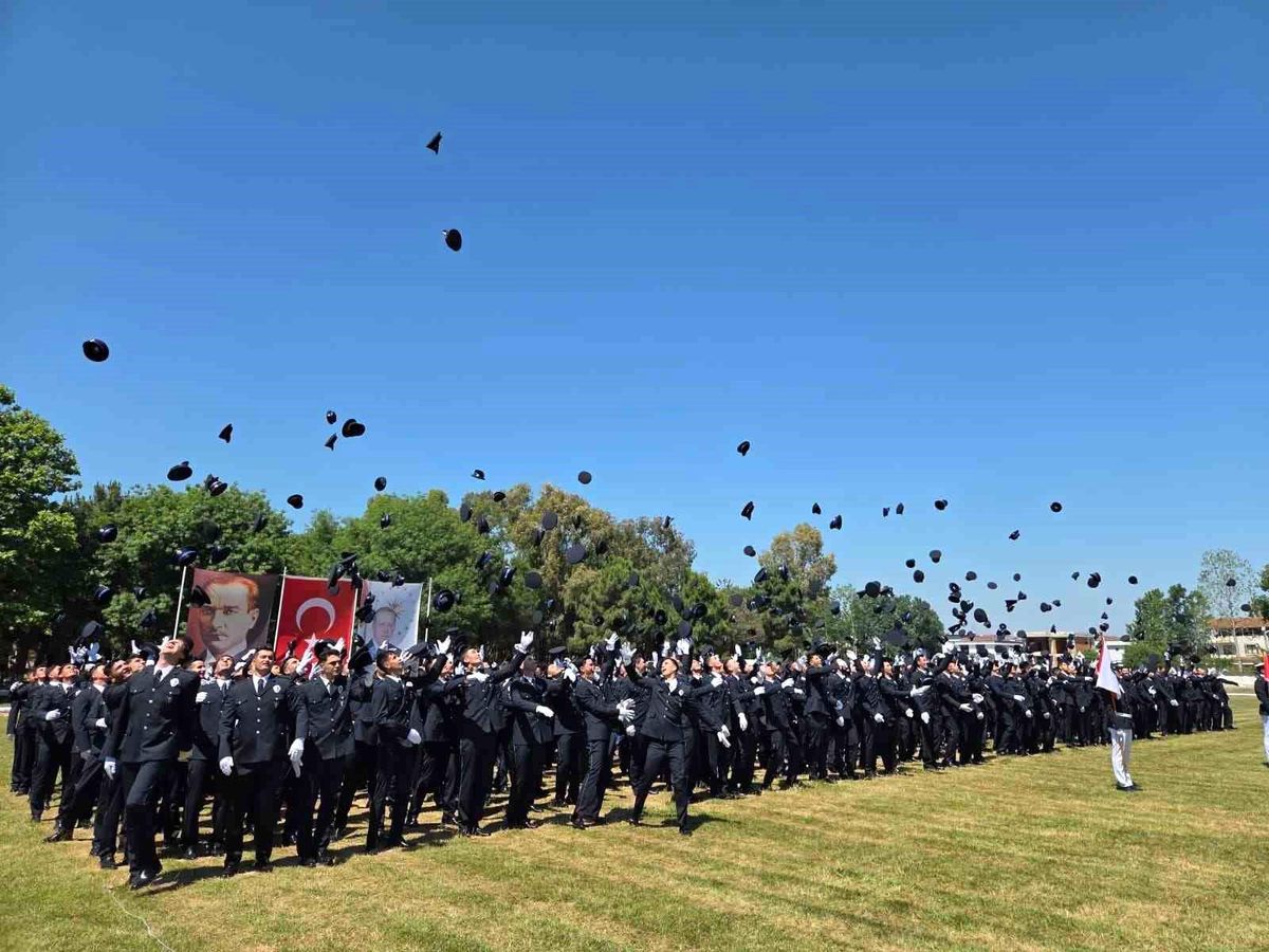 Samsun'da 380 polis adayı mezun oldu
