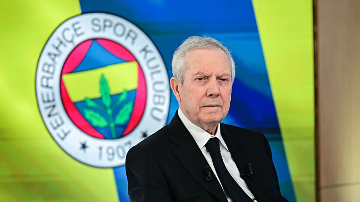 Aziz Yıldırım’dan sansasyonel transferler! Tek tek imza attırmıştı...