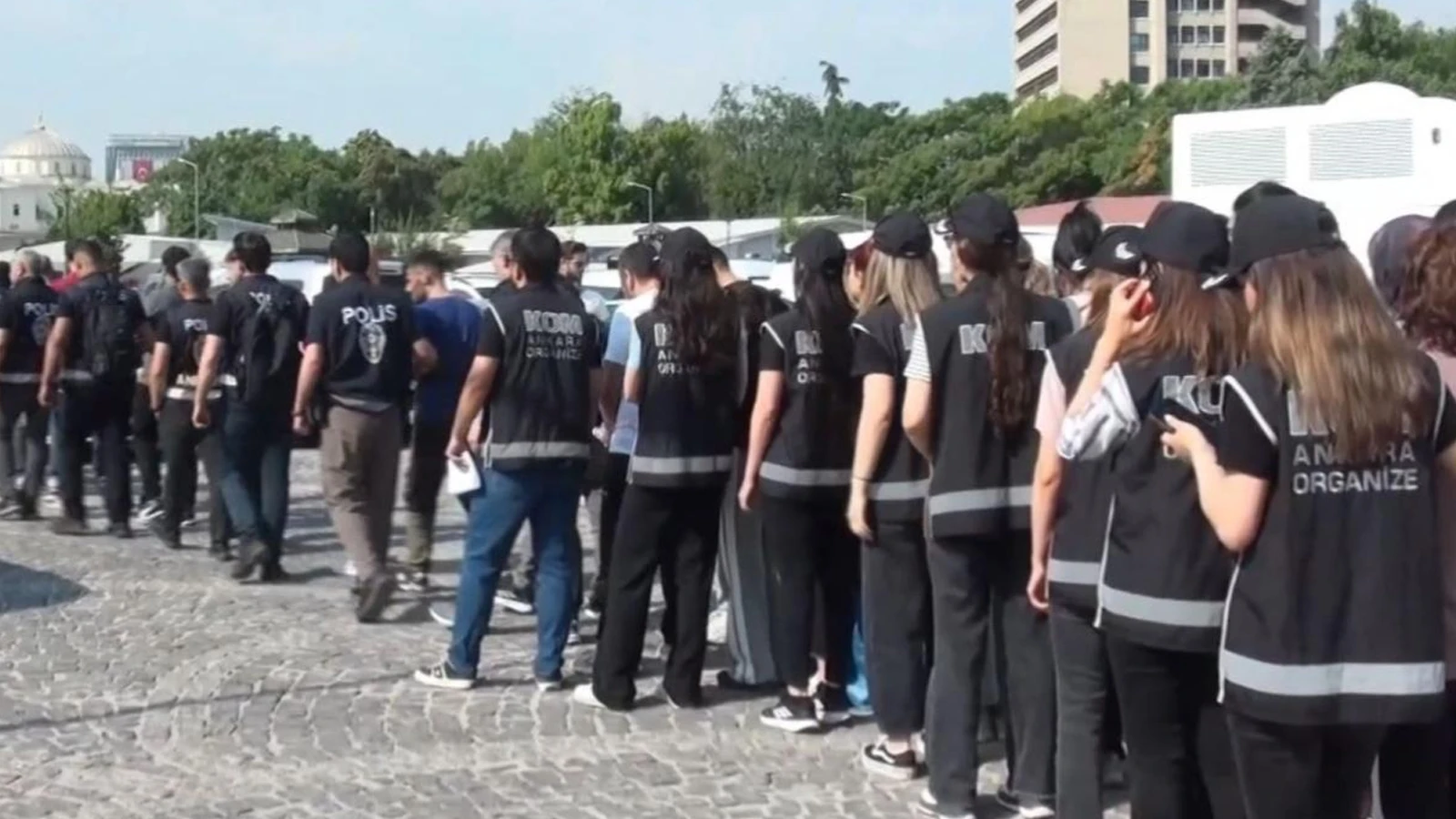 Ankara'da 'yeni nesil' suç örgütlerine operasyon: 55 şüpheli tutuklandı