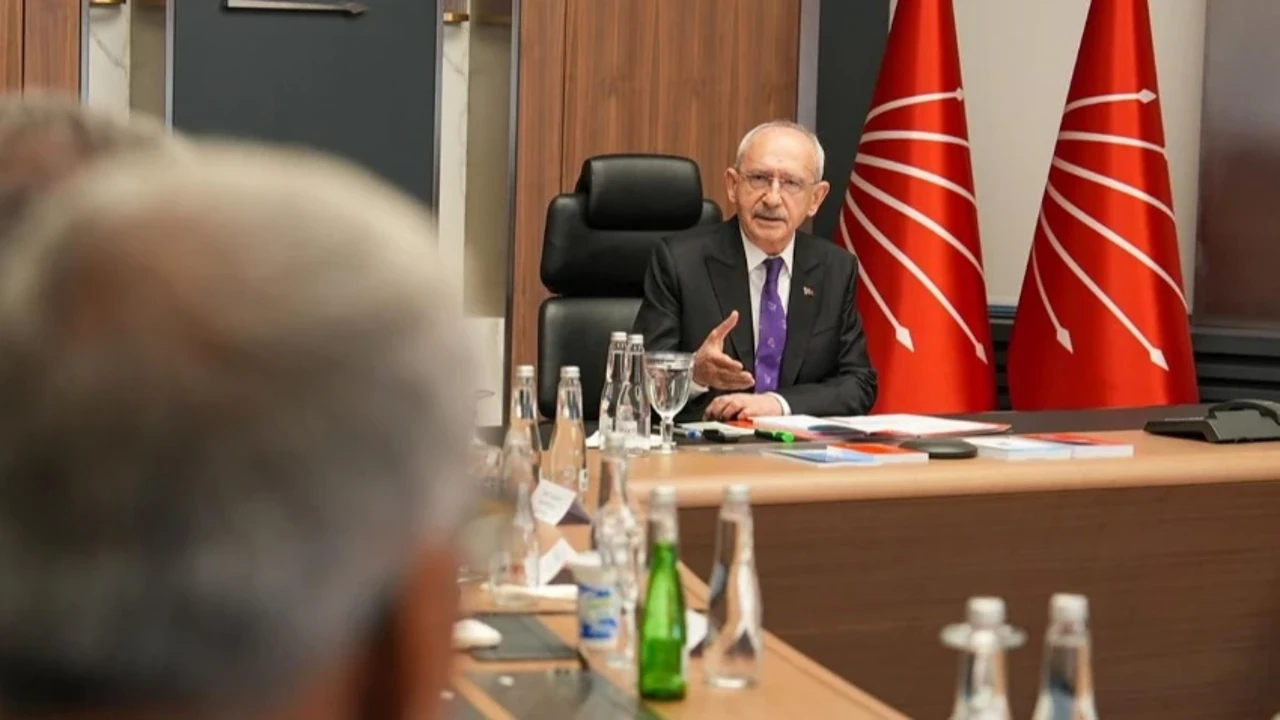 CHP'de ihraç süreci sürüyor! 2 ismin üstü çizildi