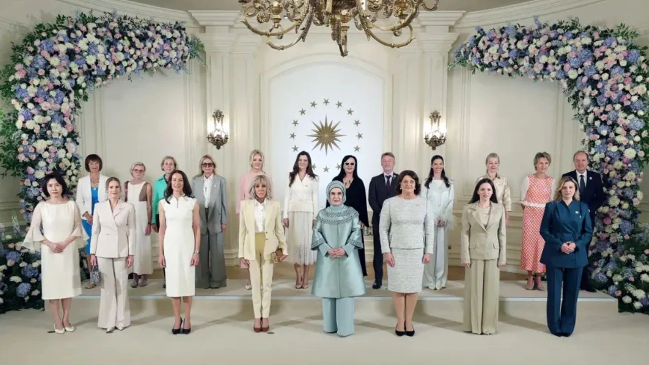 Emine Erdoğan lider eşlerini Çankaya Köşkü'nde misafir etti