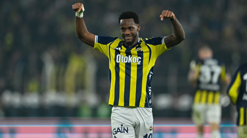 Fenerbahçe'nin bir eski yıldızı daha Galatasaray'a geliyor! Jhon Duran sonrası hedef o isim
