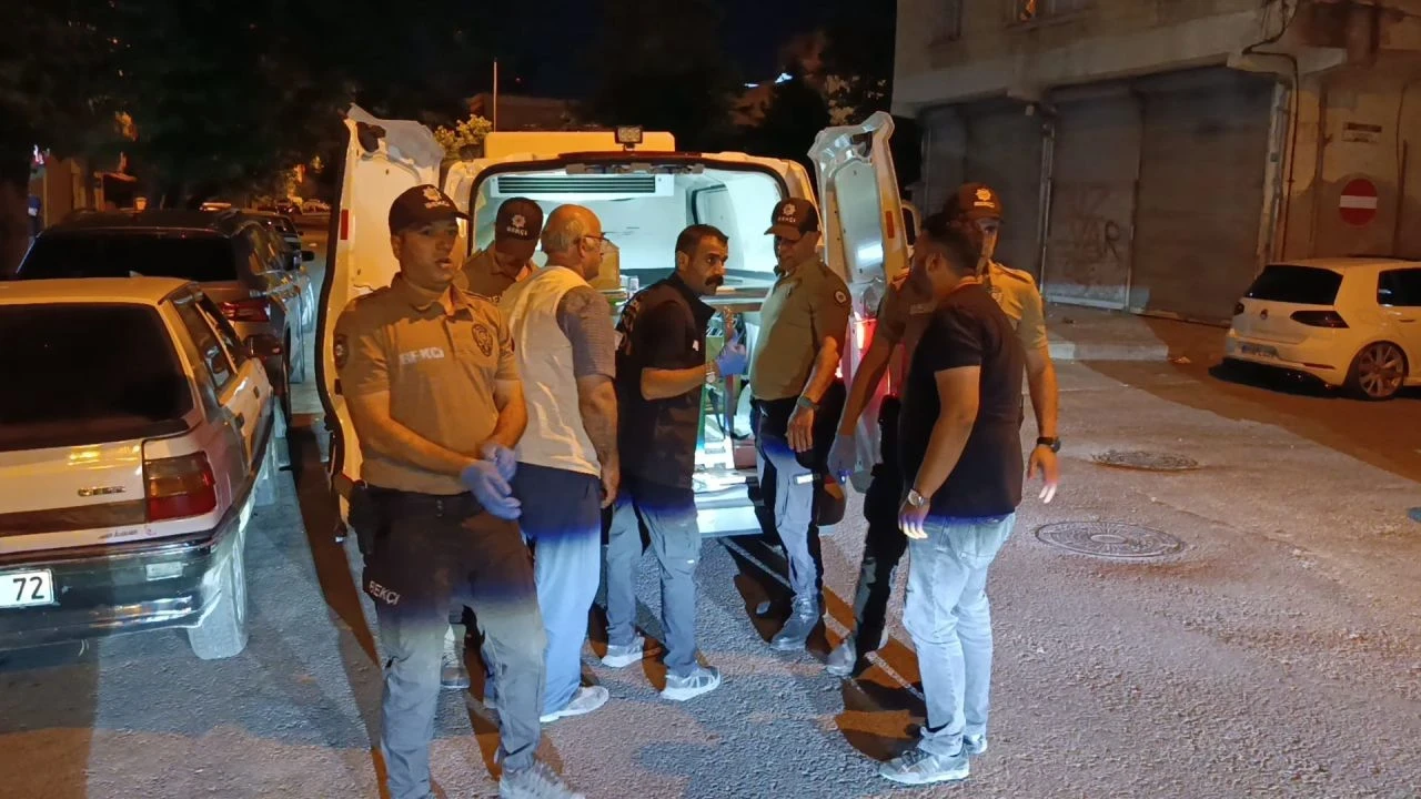 Şanlıurfa'da şüpheli ölüm: Yalnız yaşadığı evinde vurulmuş halde bulundu