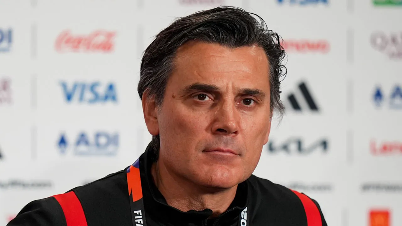 A Milli Takım'da Montella'dan sert çıkış: "Kaos çıkarmaya çalışıyorlar"