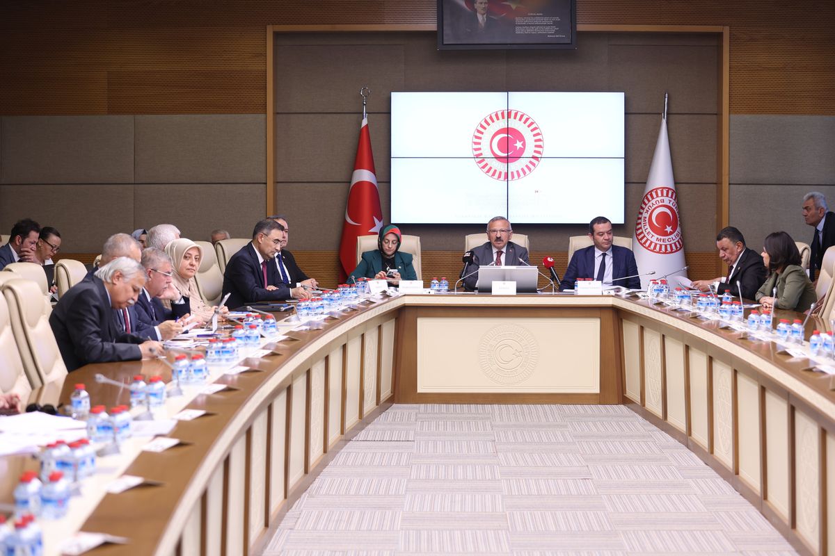 TBMM Komisyonu’nda Okul Saldırıları ve Silahlanma Tartışması: ‘Silahta Sınırlama Getirilmeli’