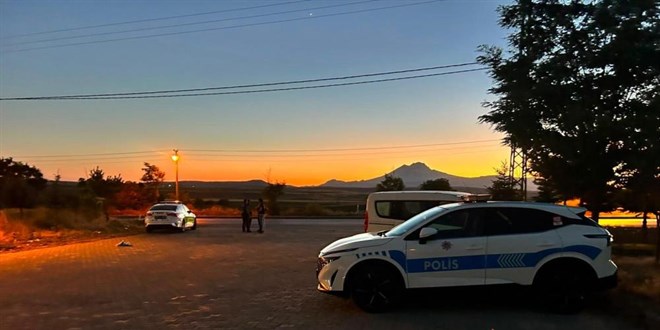 Kaza yapan sürücünün kaçmaya çalışırken çarptığı kişi öldü