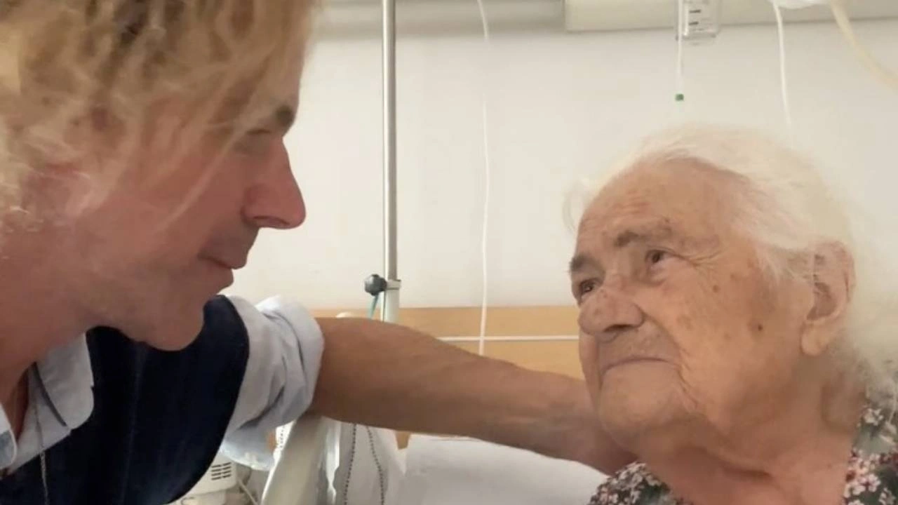 Anne acısıyla sarsılan Soner Arıca'dan yürek burkan veda! Son görüntülerini paylaştı