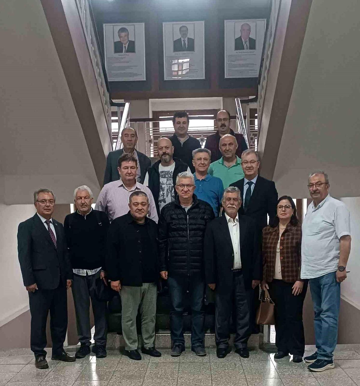 Afyon Lisesi Mezunları Derneği ilk kongresini yaptı