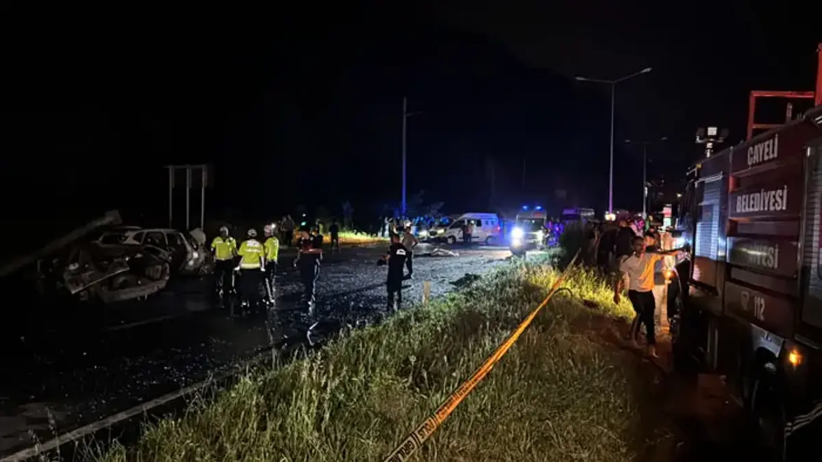 Rize'de zincirleme kaza: 3 kişi hayatını kaybetti