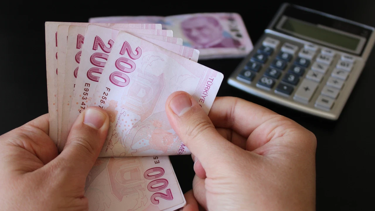 Vergi borcu olanlar dikkat! Taksitlendirme düzenlemesi Resmi Gazete'de