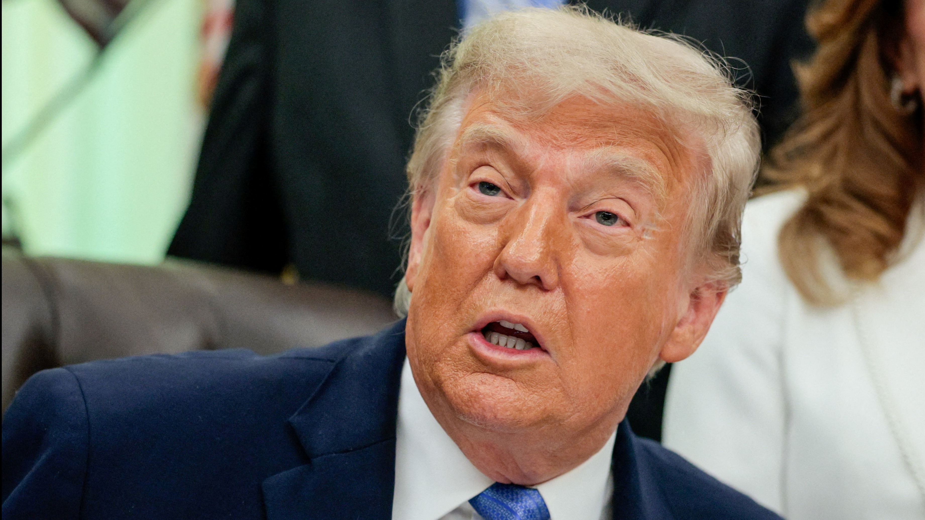Trump'ın füzeleri bitti, 7 şirketten liderleri toplayacak