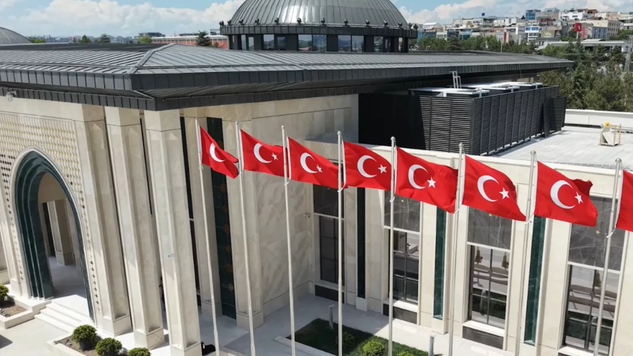 Bakan Uraloğlu, Ankara Havalimanı'nın açılacağı tarihi duyurdu: 'ANK' koduyla dünyaya bağlanıyor