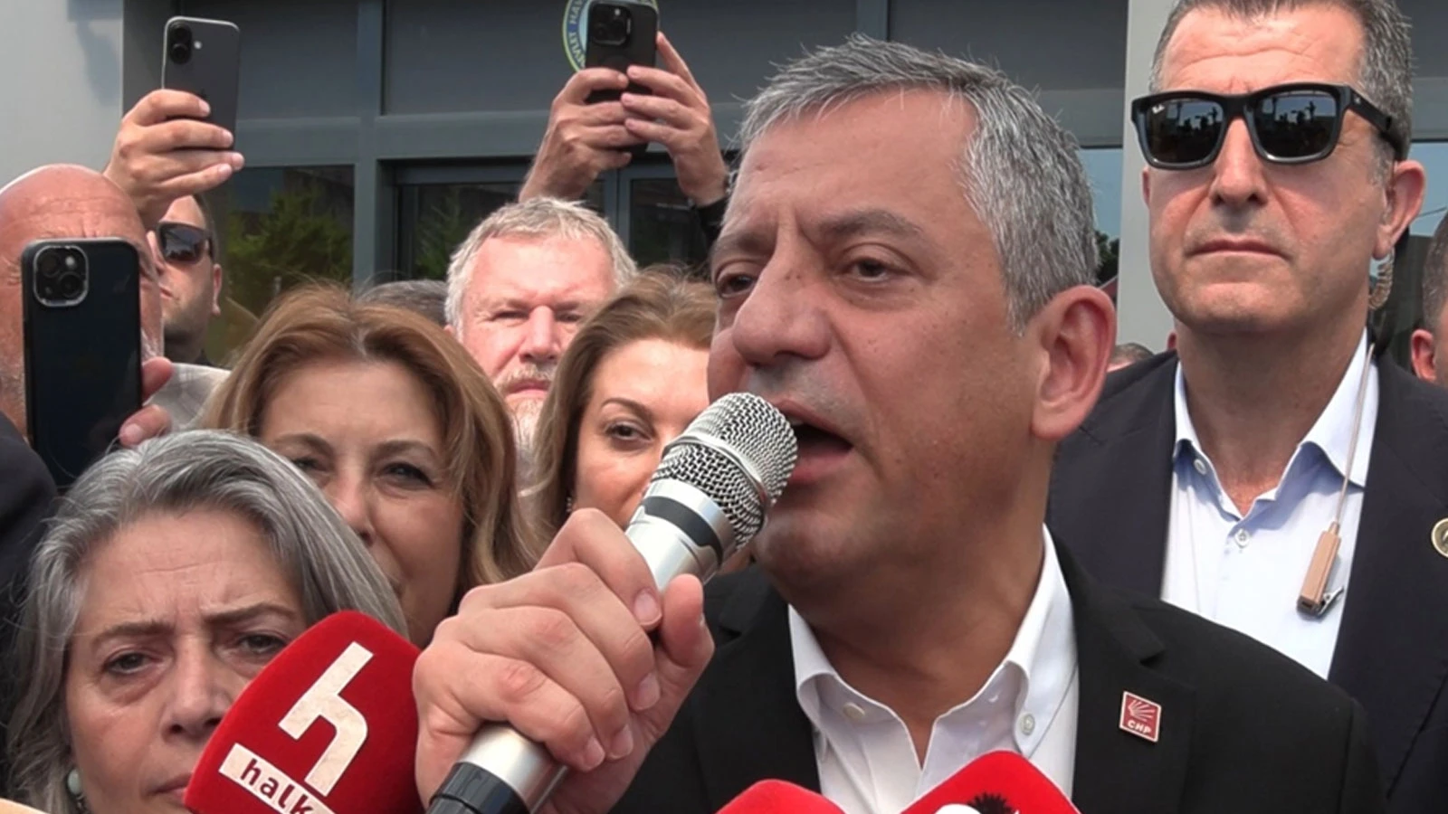 Özgür Özel: Siz bugün tarihin doğru tarafındasınız