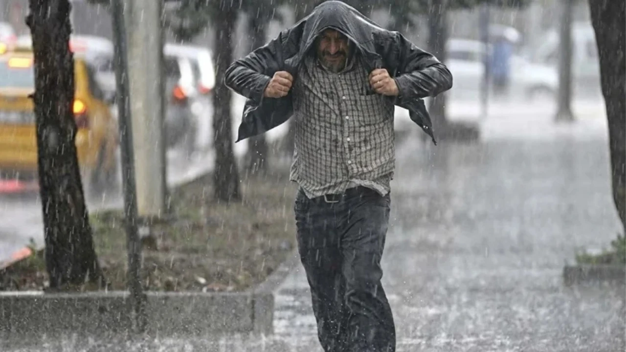 Meteoroloji'den peş peşe uyarılar: Kuvvetli yağış alarmı