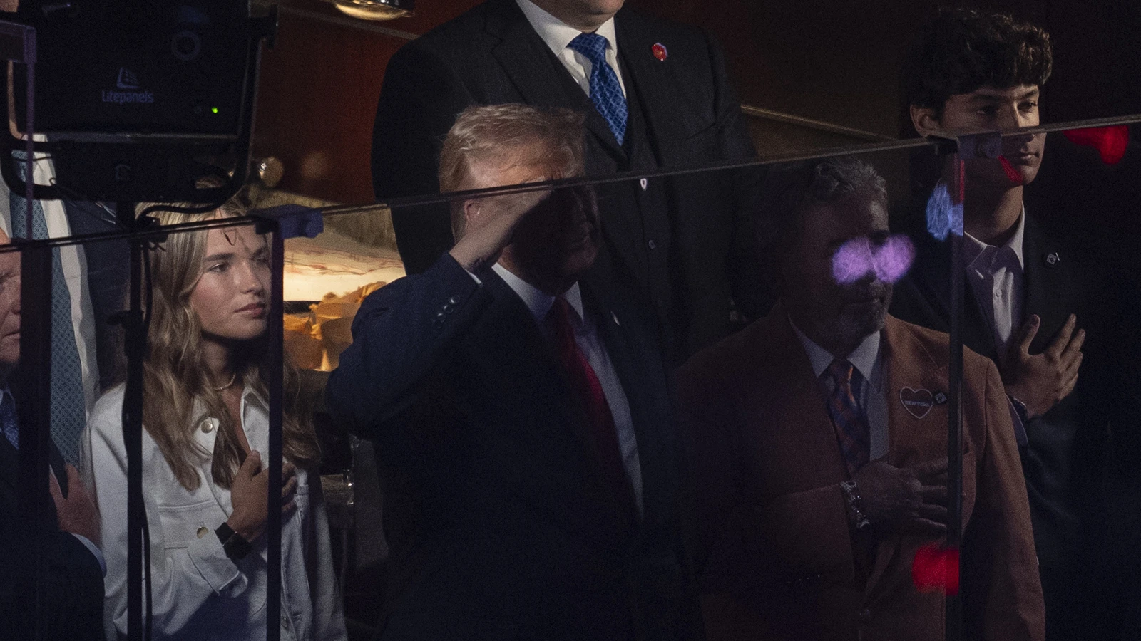 NBA finalinde Donald Trump'a büyük şok: Protestoların hedefi oldu
