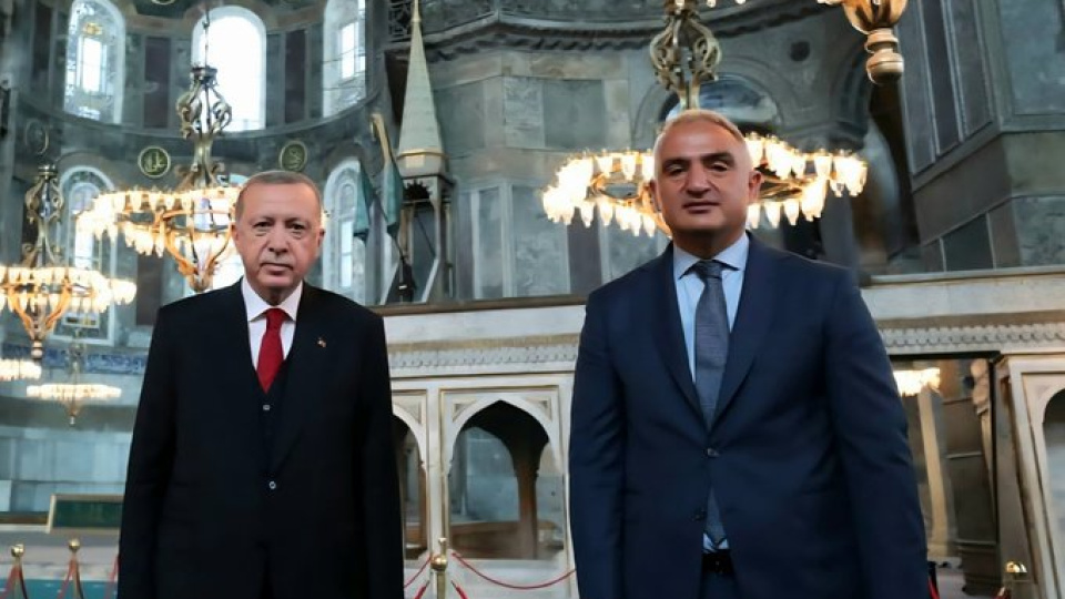 Bakan Ersoy'dan Ayasofya'nın yeniden ibadete açılmasının 6. yılına ilişkin paylaşım