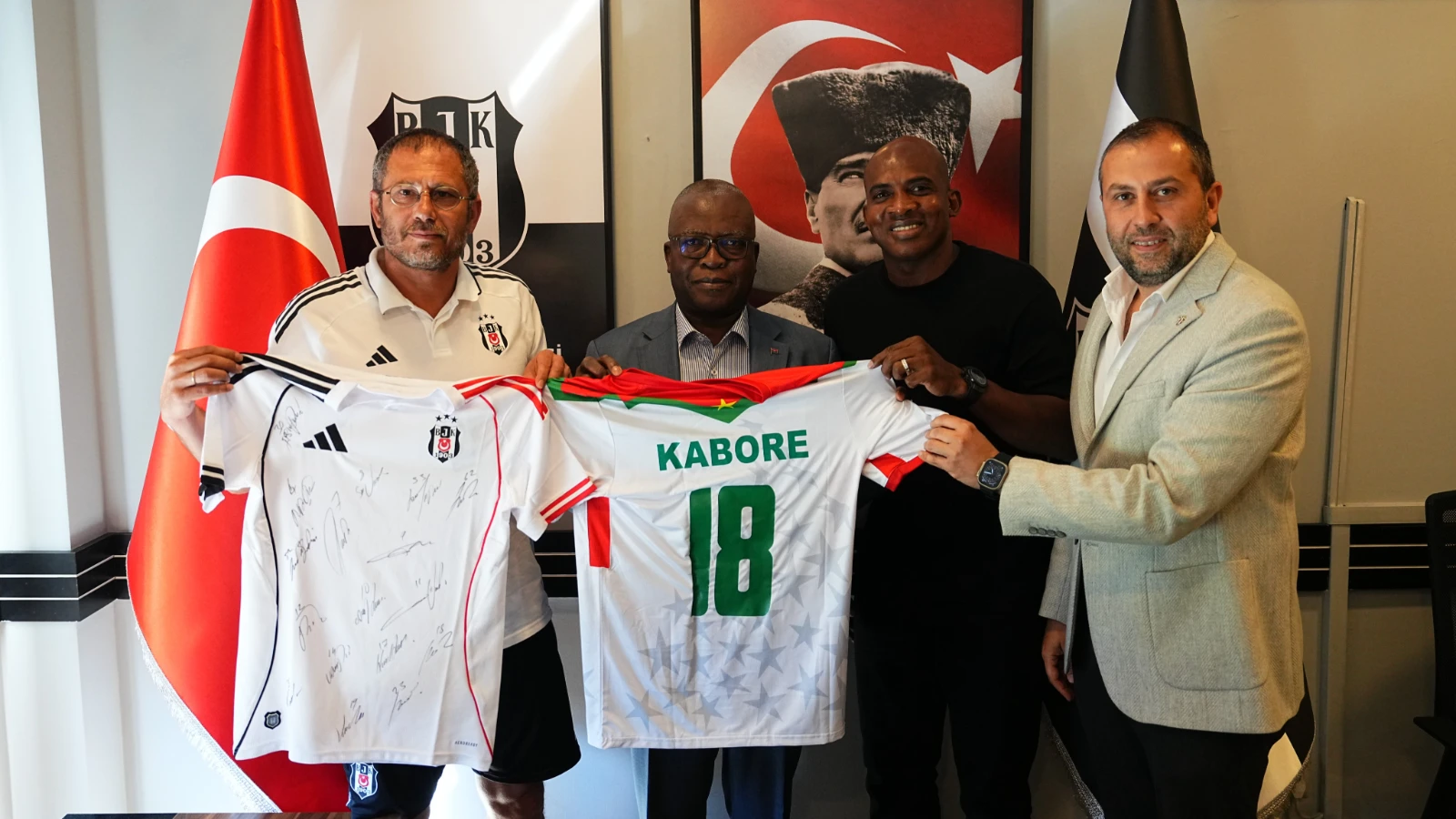 Burkina Faso Büyükelçisi Vinta Some'den Beşiktaş'a ziyaret