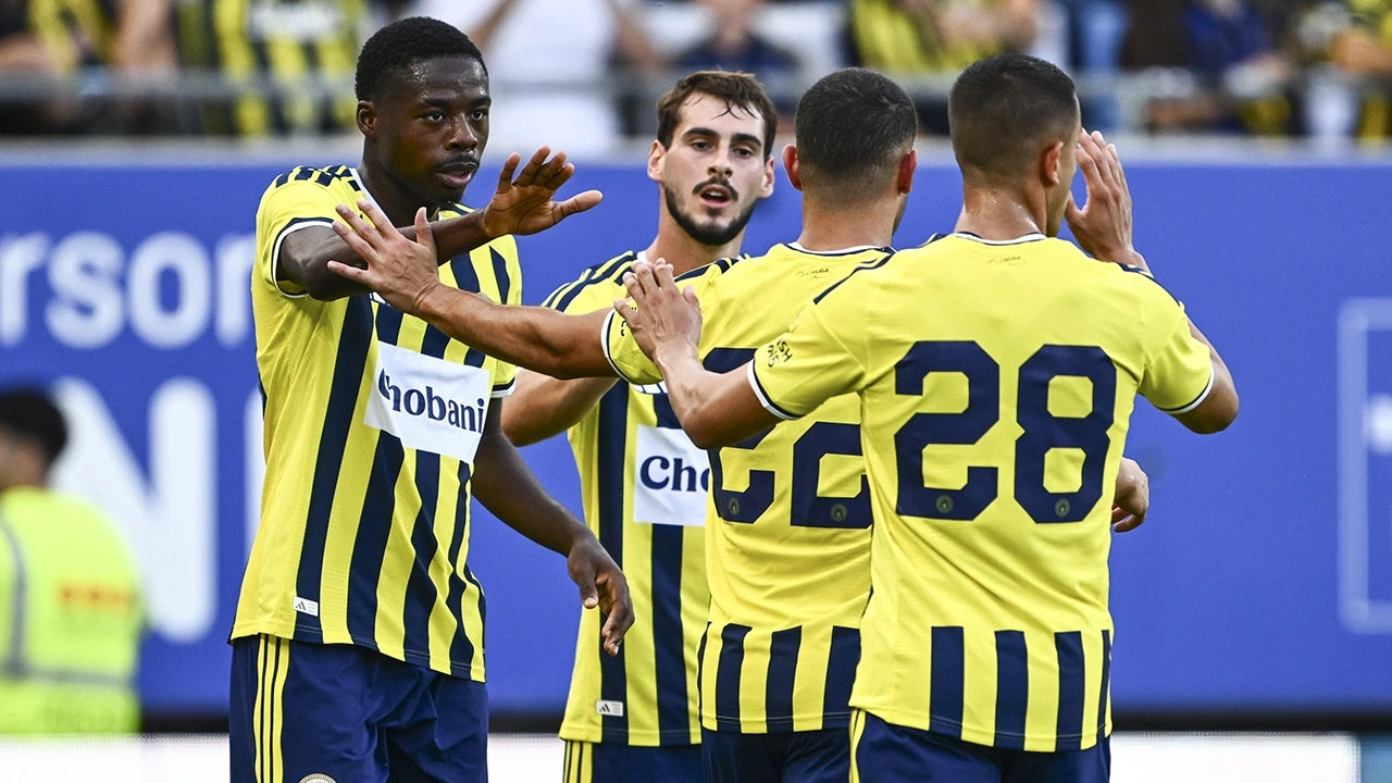 Fenerbahçe’nin yıldızına 10 milyon euroluk teklif geldi: Değerlendirmeye alındı