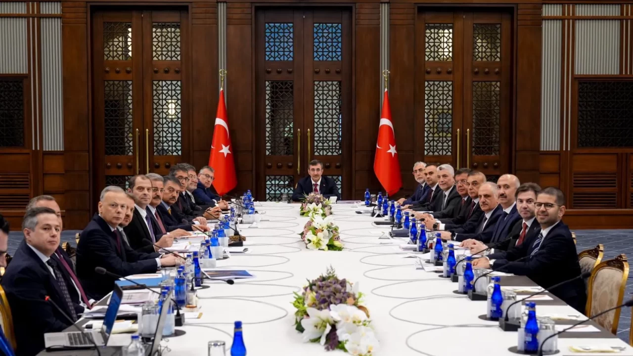 Cumhurbaşkanlığı Külliyesi’nde kritik zirve: Ekonomi Koordinasyon Kurulu toplandı
