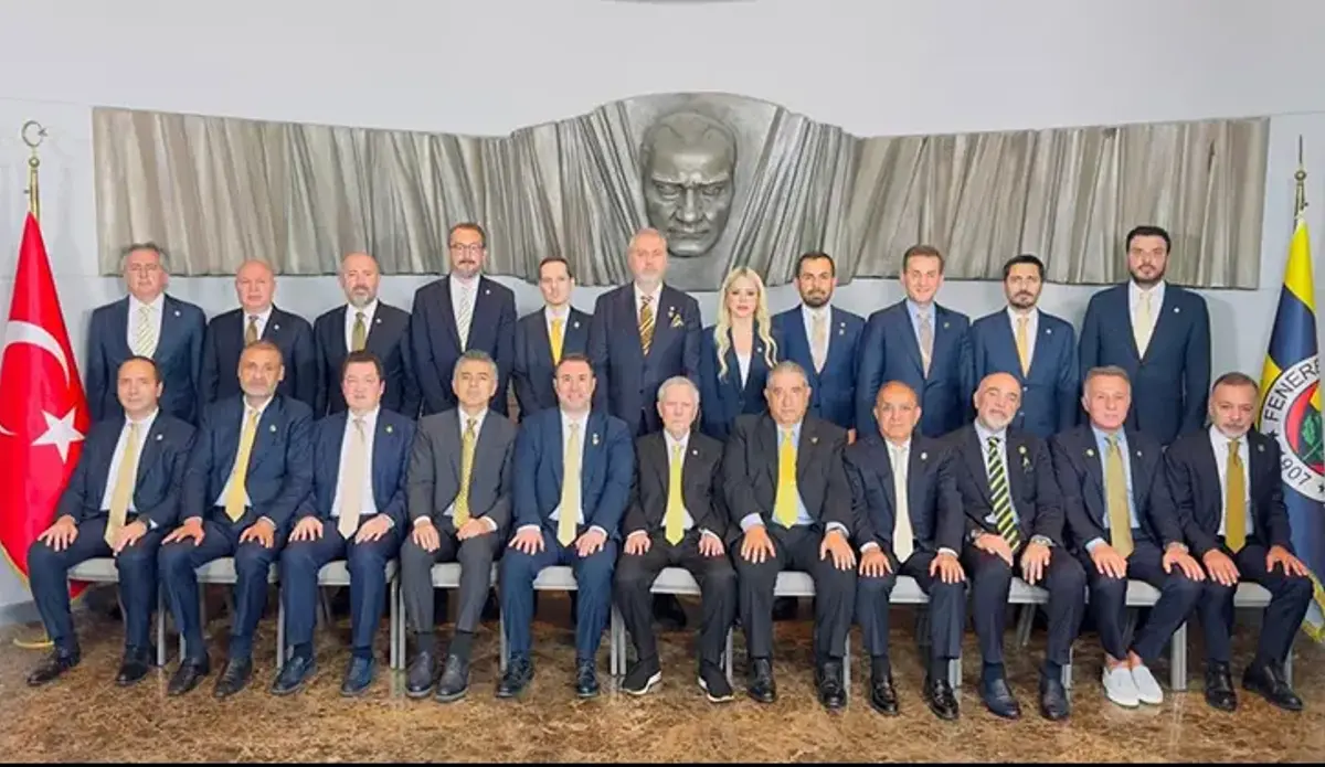 Fenerbahçe'nin yeni yönetimi, kulübe kamp kurdu!