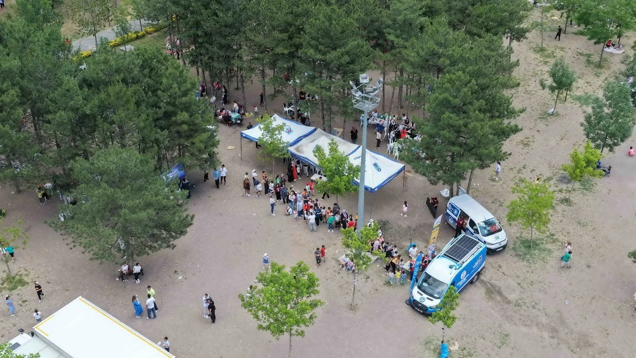 Anakra Büyükşehir Sosyal Yaşam Merkezileri Geleneksel Yaz Festivali'nde buluştu